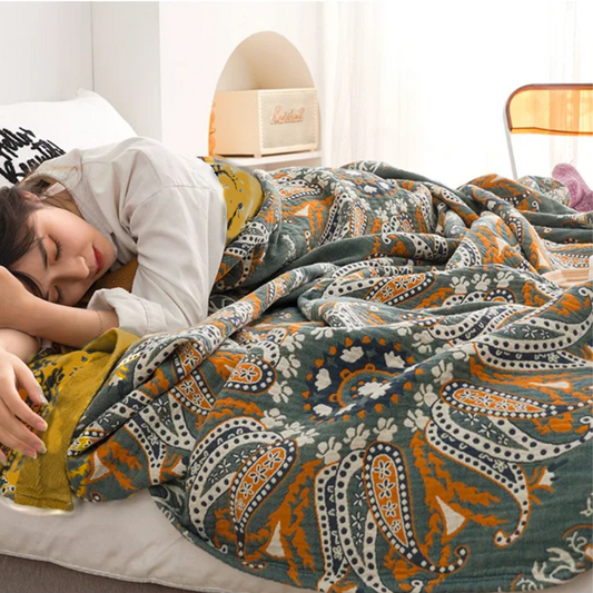 Gece Yarısı Çiçekli Yorgan