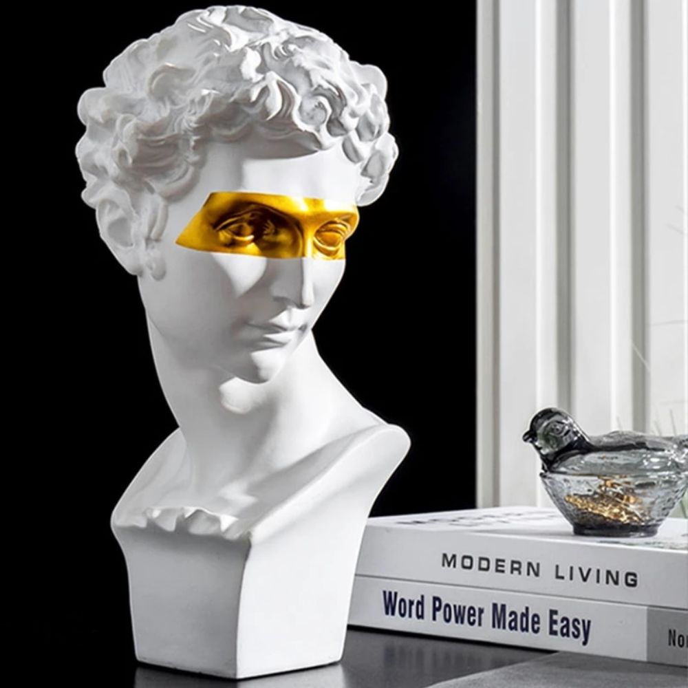 Altın Maske David Heykeli
