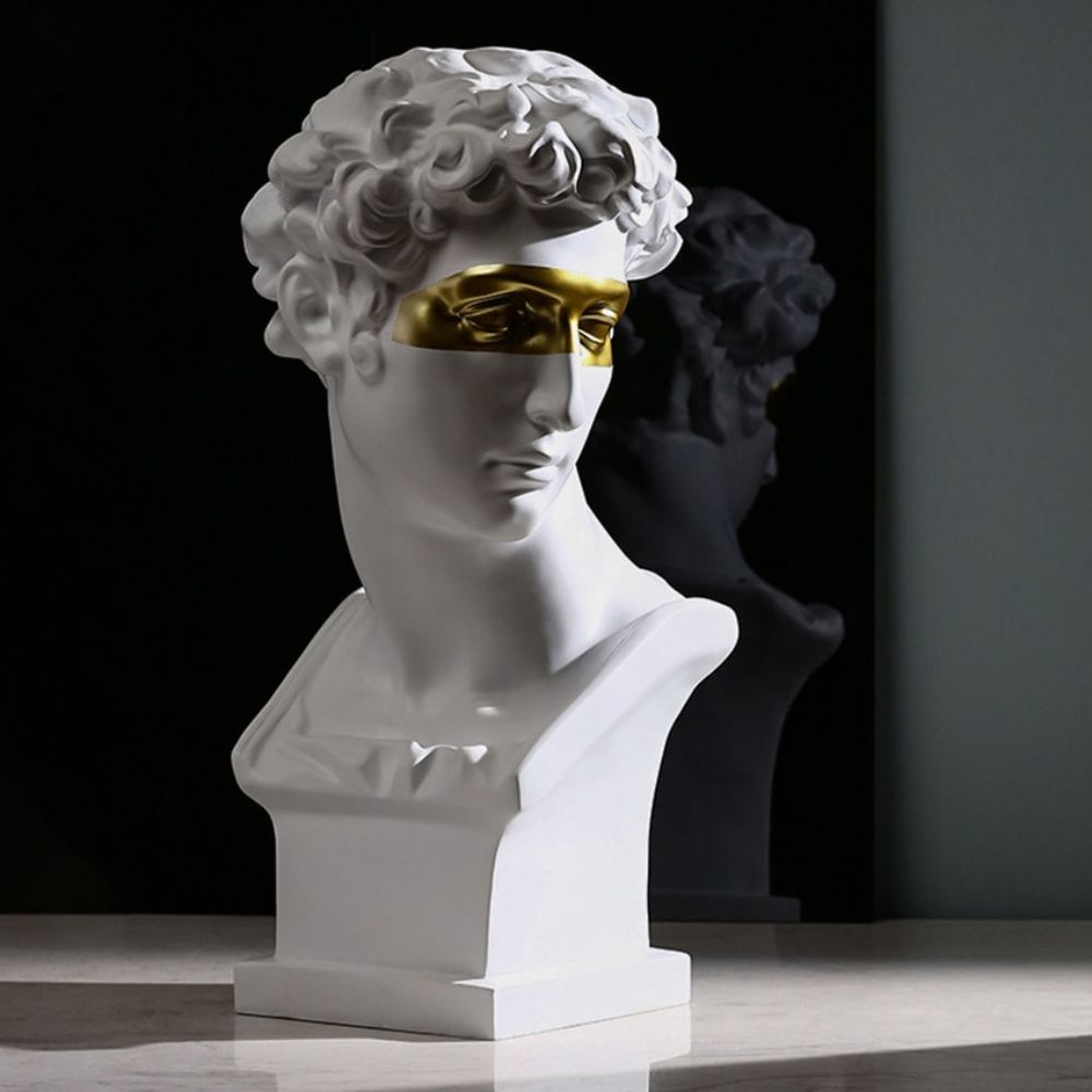 Altın Maske David Heykeli